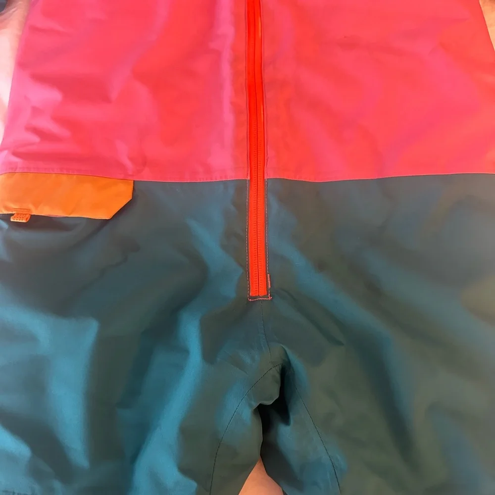 Patagonia Snow-pile snow suit 5T. Used/play condition. - Picture 5 of 11